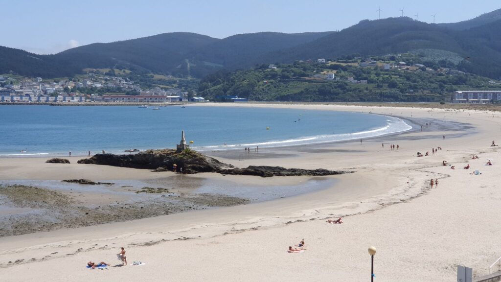 Viveiro, Playa de Covas. Qué lujo salir a pasear cada mañana