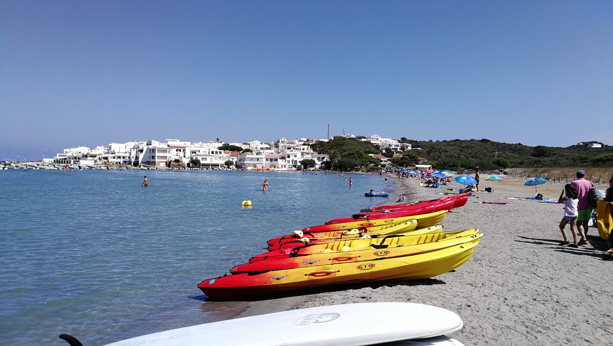 Playa de Es Grau Playa de Es Grau familias numerosas en menorca